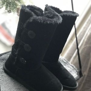 Ugg tall black bailey button triplet II boot